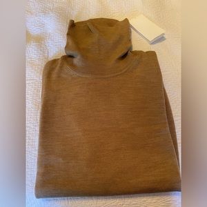 Hugo Boss turtle neck sweater/blouse